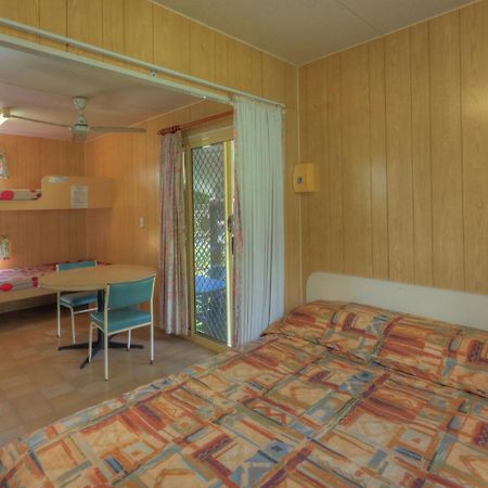 Flying Fish Point Tourist Park Hotel Innisfail Exterior foto
